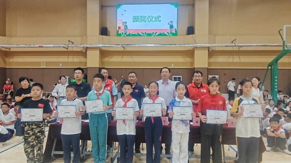 那不勒斯(女)vVs 帕尔马(女)_淄博市张店区龙凤苑中学初一级部军训会操展演圆满落幕