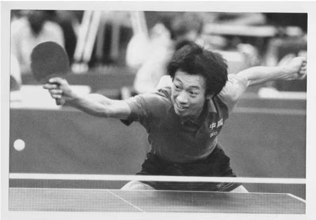 皇冠信用网开号
_乒乓球前世界冠军滕义受贿逾亿元获刑十四年:利用人脉关系谋不当利益